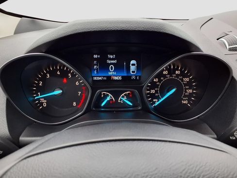 Certified 2019 Ford Escape Titanium AWD/4WD image 21