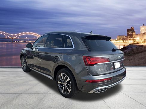 Used 2023 Audi Q5 2.0T Premium w/ Convenience Package AWD/4WD image 4