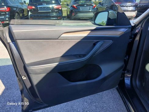 Used 2024 Tesla Model Y Long Range image 11