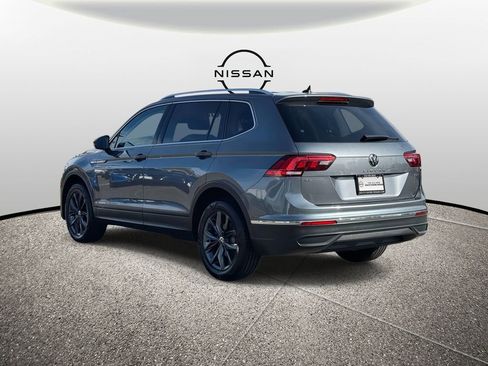 Used 2023 Volkswagen Tiguan SE image 8