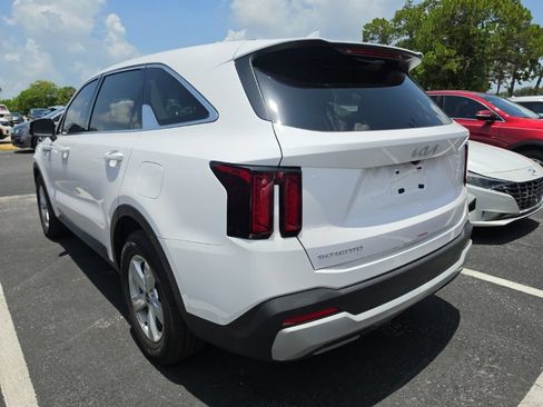 Certified 2025 Kia Sorento LX FWD image 13