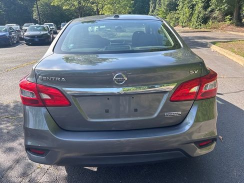 Used 2019 Nissan Sentra SV w/ Special Edition Package FWD image 5