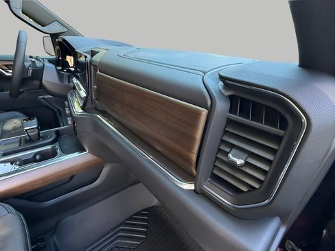 New 2026 Chevrolet Silverado 1500 High Country w/ Midnight Edition AWD/4WD image 12