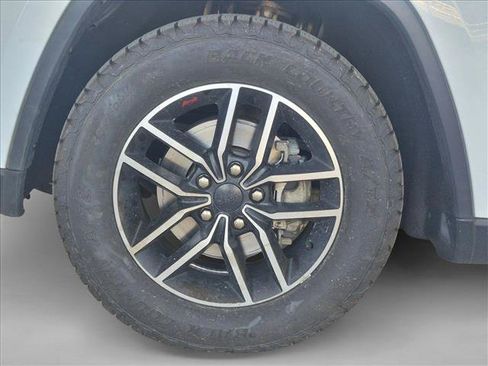 Used 2020 Jeep Grand Cherokee Trailhawk AWD/4WD image 24