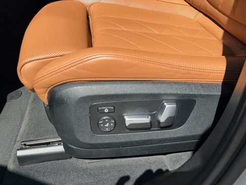 Used 2023 BMW X5 xDrive45e w/ Executive Package AWD/4WD image 14