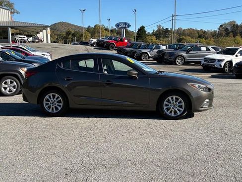 Used 2014 MAZDA MAZDA3 i Touring image 3