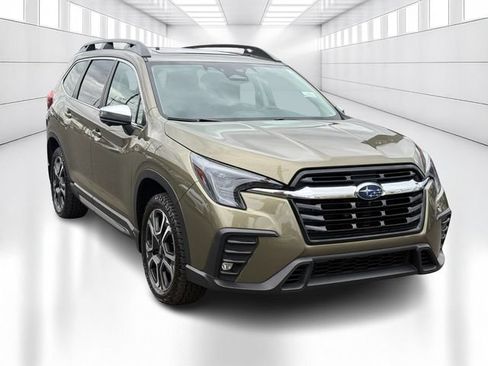 Used 2023 Subaru Ascent Limited w/ Technology Package AWD/4WD image 3