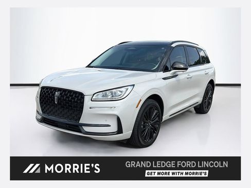 Used 2023 Lincoln Corsair Reserve w/ Equipment Group 201A AWD/4WD image 1