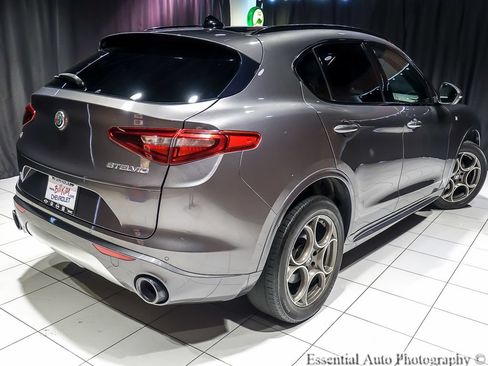 Used 2023 Alfa Romeo Stelvio Ti AWD/4WD image 9