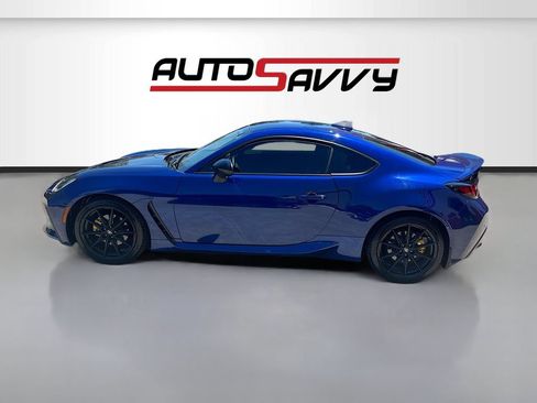 Used 2025 Toyota GR86 Premium RWD image 4