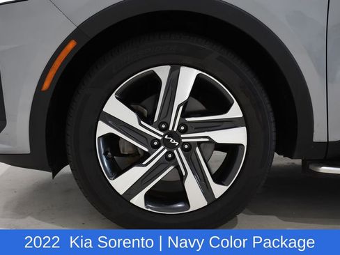 Used 2022 Kia Sorento SX Prestige w/ Panoramic Sunroof Package image 6