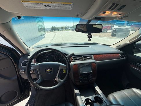 Used 2012 Chevrolet Tahoe LT w/ Luxury Package AWD/4WD image 13