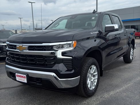 Certified 2023 Chevrolet Silverado 1500 LT AWD/4WD image 2