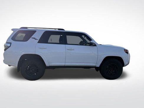 Used 2022 Toyota 4Runner TRD Off-Road image 11