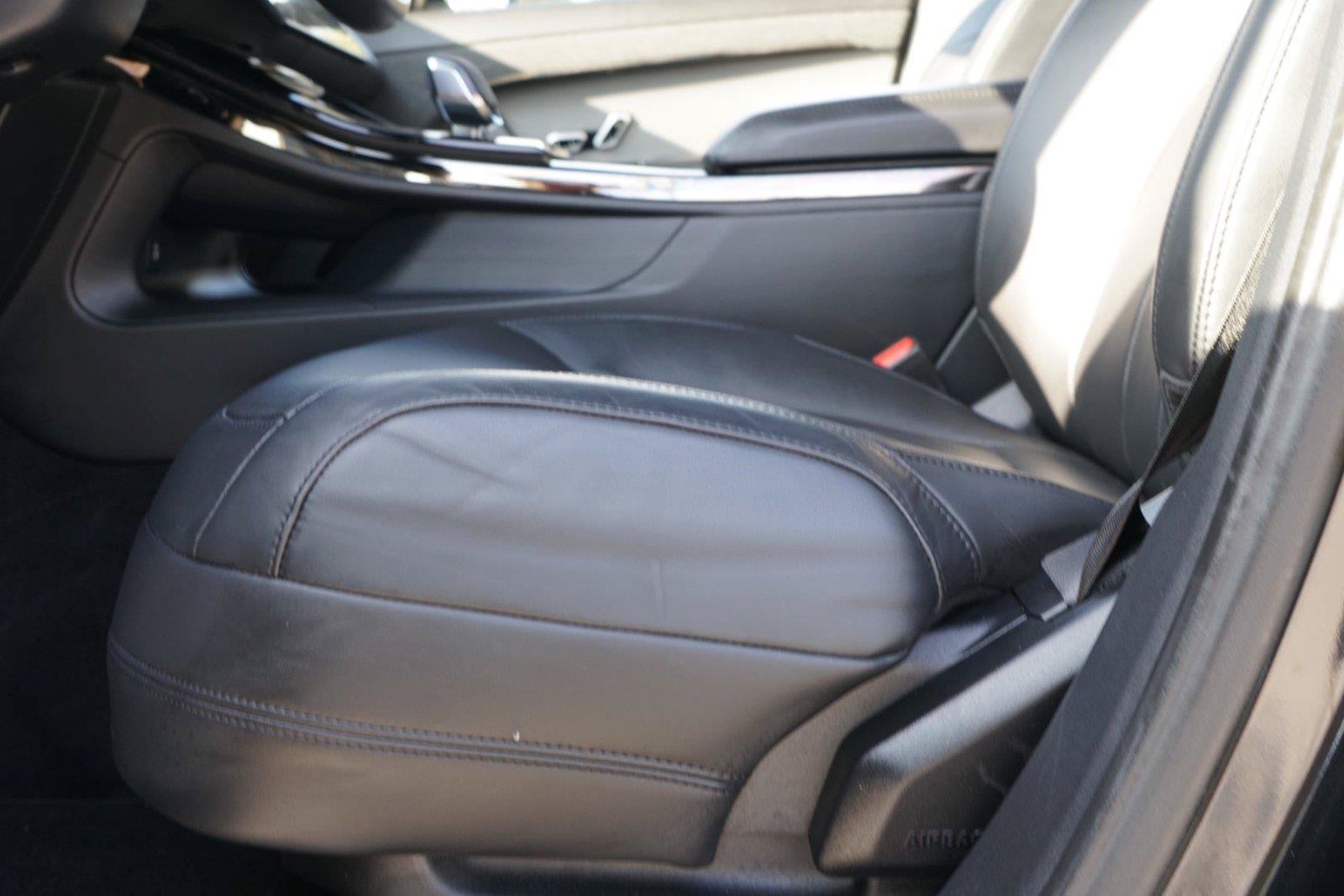 Used 2025 Land Rover Range Rover Sport SE AWD/4WD image 20