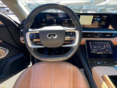 Certified 2025 INFINITI QX80 Sensory image 9