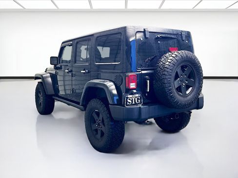 Used 2015 Jeep Wrangler Unlimited Sahara image 6