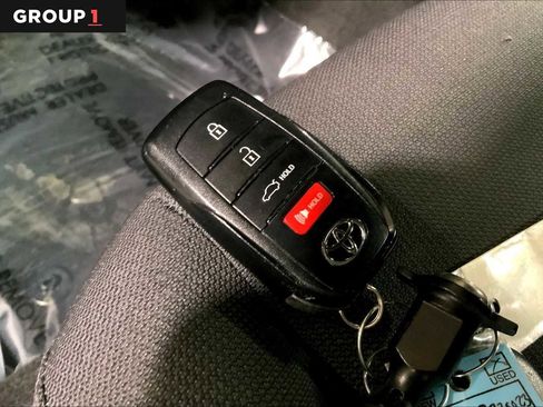 Certified 2025 Toyota Corolla SE image 15