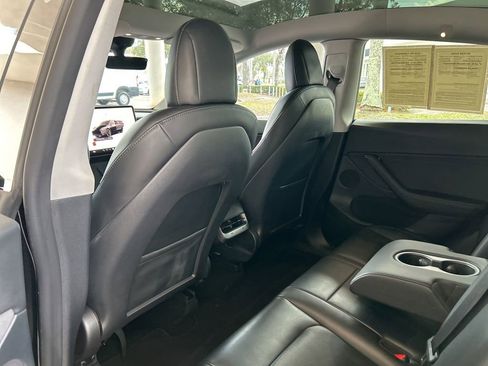 Used 2022 Tesla Model Y Performance image 37