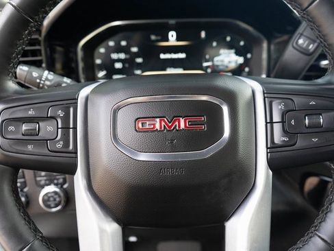 Used 2024 GMC Sierra 1500 SLT image 27