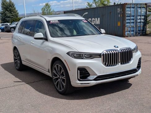 Used 2020 BMW X7 xDrive50i w/ Executive Package AWD/4WD image 3
