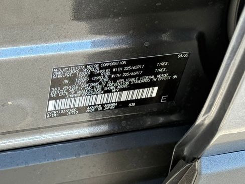 Used 2025 Toyota RAV4 XLE w/ Convenience Package image 21