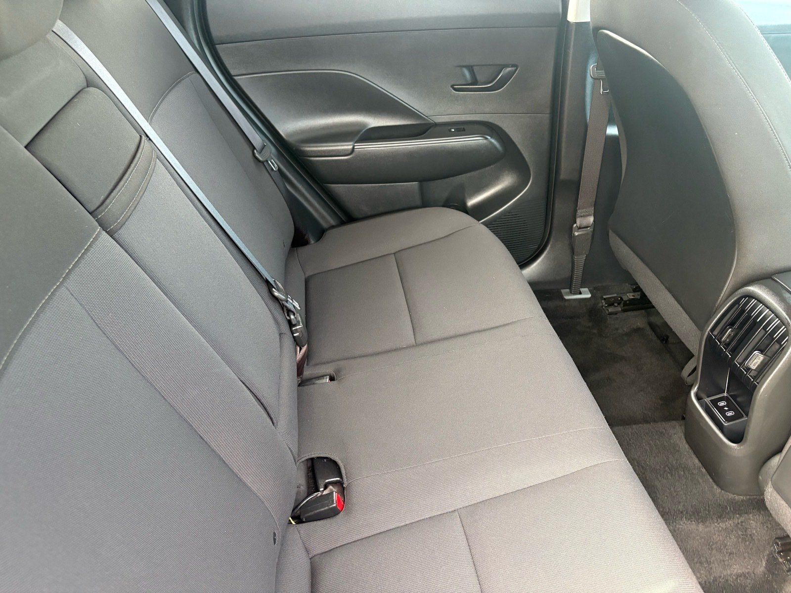 Used 2025 Hyundai Kona SEL AWD/4WD image 17