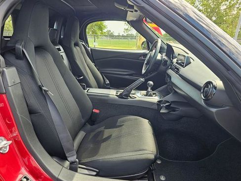 Used 2017 MAZDA MX-5 Miata Sport RWD image 10
