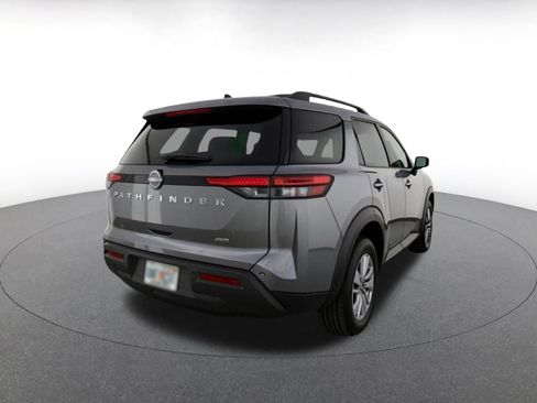 Used 2025 Nissan Pathfinder SV FWD image 8