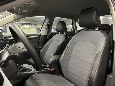 New 2025 Volkswagen Jetta SE image 19