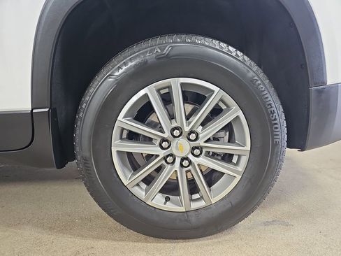 Certified 2023 Chevrolet Traverse LT w/ LPO, Floor Liner Package AWD/4WD image 41