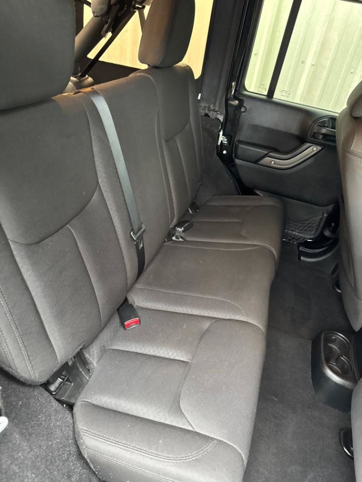 Used 2014 Jeep Wrangler Unlimited Sport w/ Quick Order Package 24S AWD/4WD image 6