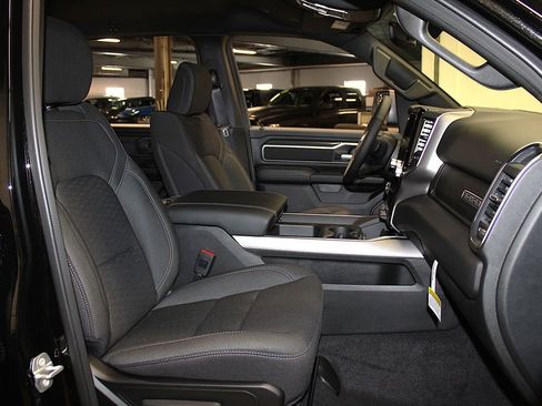 New 2026 RAM 1500 4x4 Crew Cab image 30