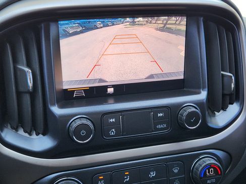 Used 2019 Chevrolet Colorado Z71 RWD image 7