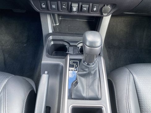 Used 2023 Toyota Tacoma Limited image 24