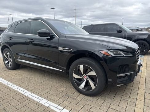 Used 2021 Jaguar F-PACE S image 2
