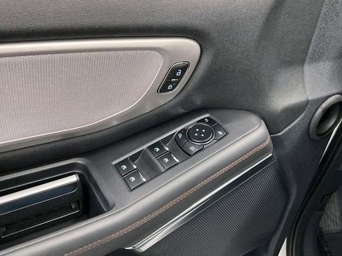 Used 2025 Ford Expedition Active AWD/4WD image 41