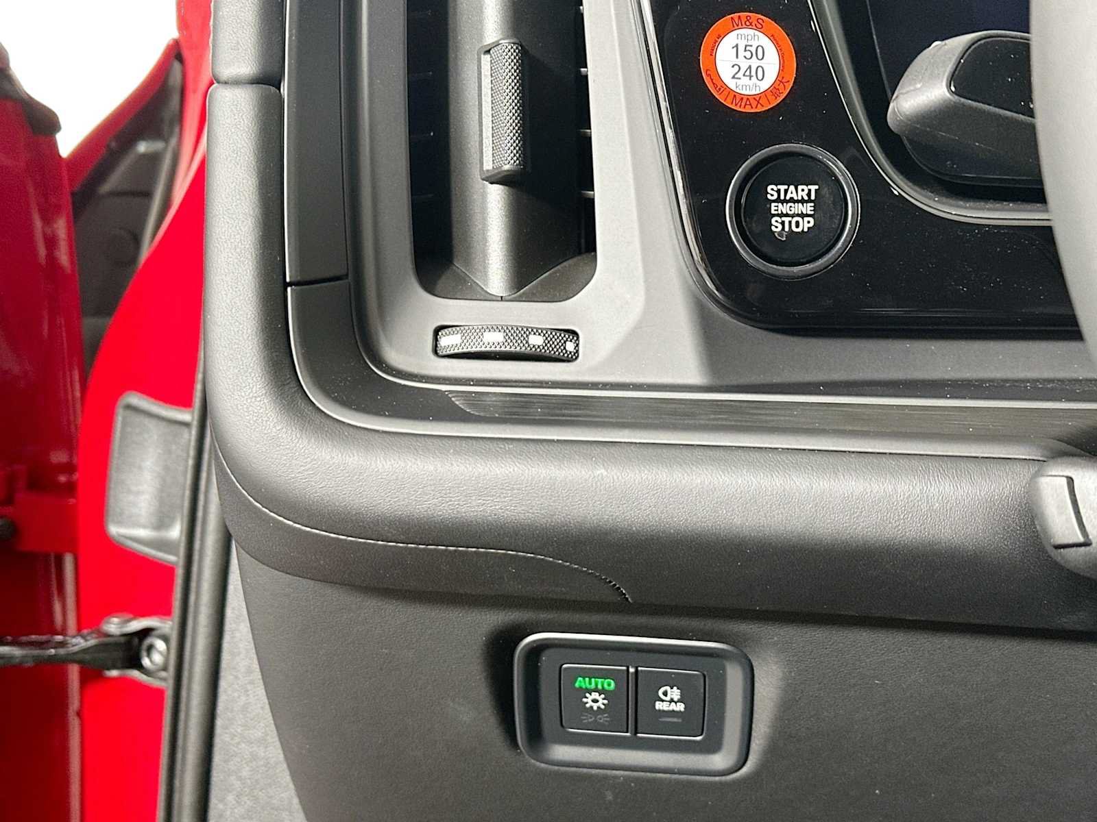 Certified 2025 Porsche Cayenne GTS AWD/4WD image 11