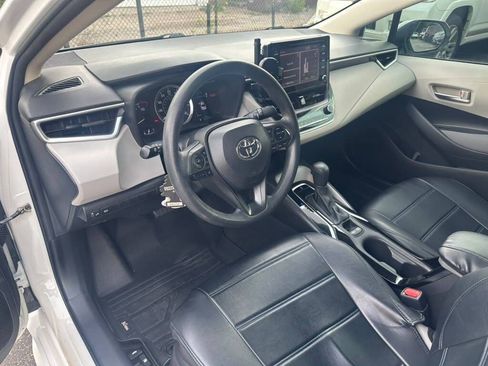 Used 2020 Toyota Corolla LE FWD image 11