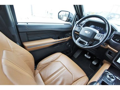Used 2022 Ford Expedition Platinum image 8