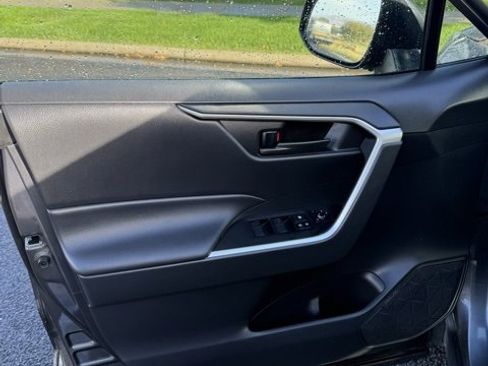 Certified 2025 Toyota RAV4 LE image 16