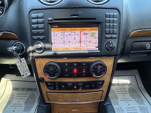 Used 2012 Mercedes-Benz GL 550 4MATIC image 29