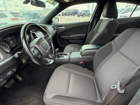 Used 2022 Dodge Charger SXT w/ Blacktop Package RWD image 11
