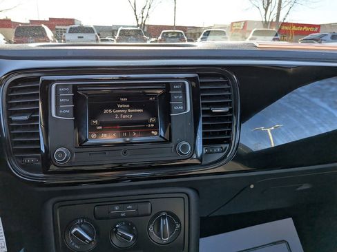 Used 2019 Volkswagen Beetle 2.0T S image 17