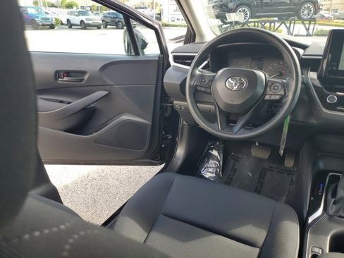 Used 2025 Toyota Corolla LE FWD image 15