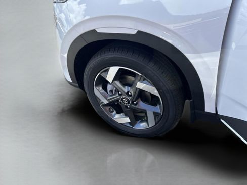 New 2026 Hyundai Venue SEL FWD image 32
