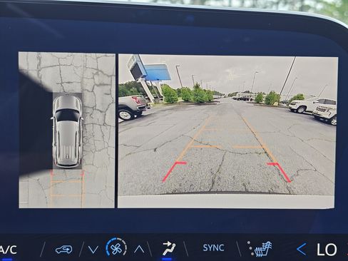 New 2026 Chevrolet Traverse LT w/ Driver Confidence Package FWD image 30