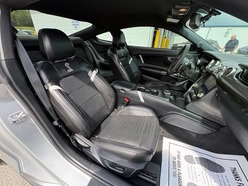 Used 2021 Ford Mustang Shelby GT500 w/ Technology Package RWD image 30