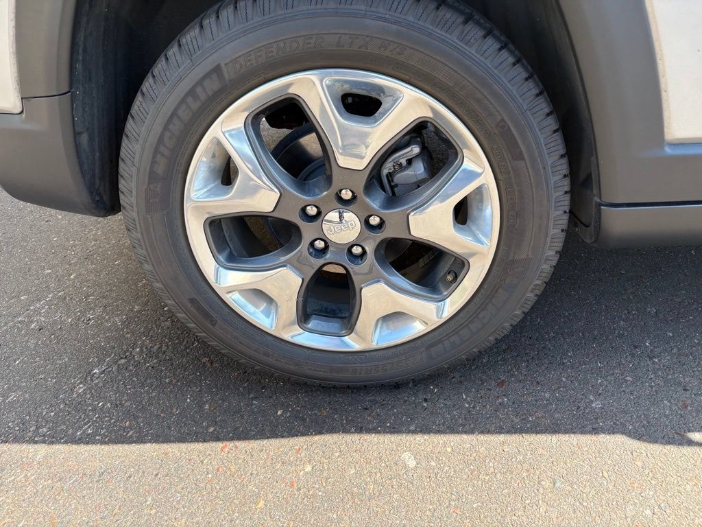 Used 2018 Jeep Compass Limited w/ Navigation Group FWD image 6