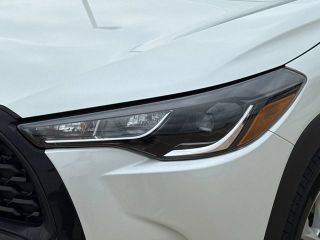 Used 2023 Toyota Corolla Cross LE FWD image 4